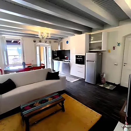 House 41, Nuovo In Borgo Storico Appartement